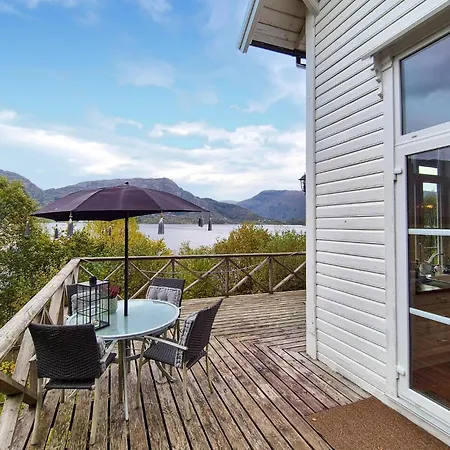 Front In With House Sea View Holiday home