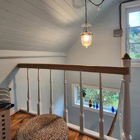 Front In With House Sea View *