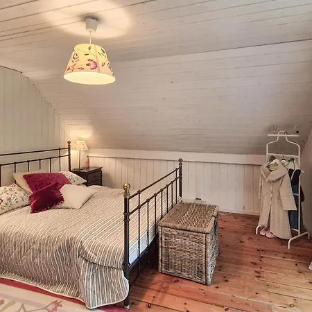 Casa de Férias Front In Vaksdal With House Sea View