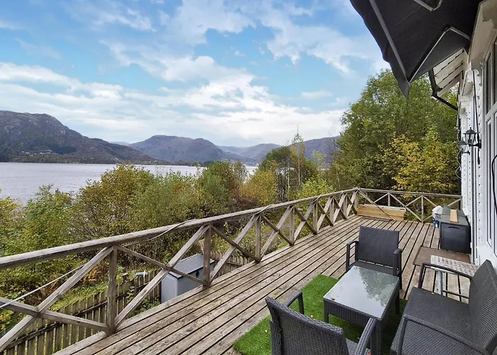 Holiday home Front In With House Sea View *