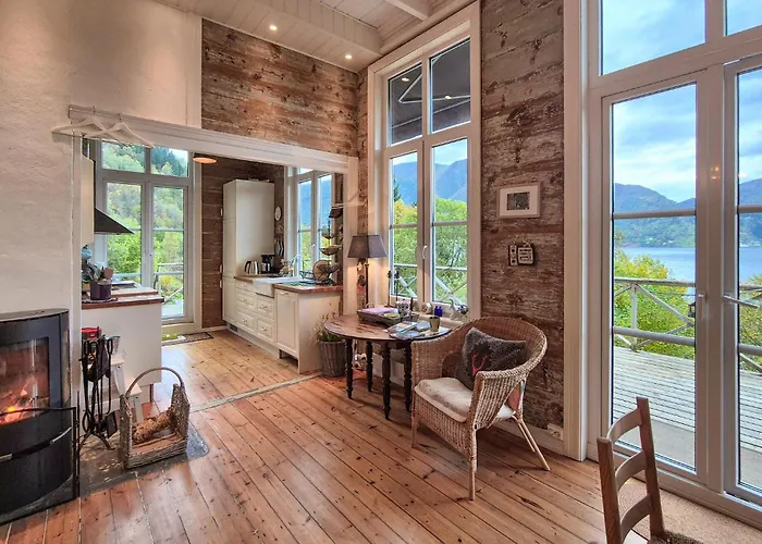 Front In With House Sea View Holiday home Vaksdal