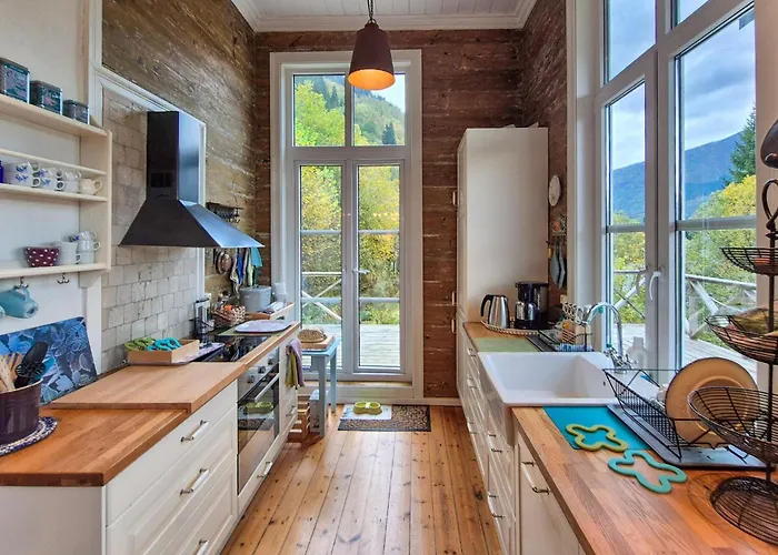 Front In With House Sea View Holiday home Vaksdal