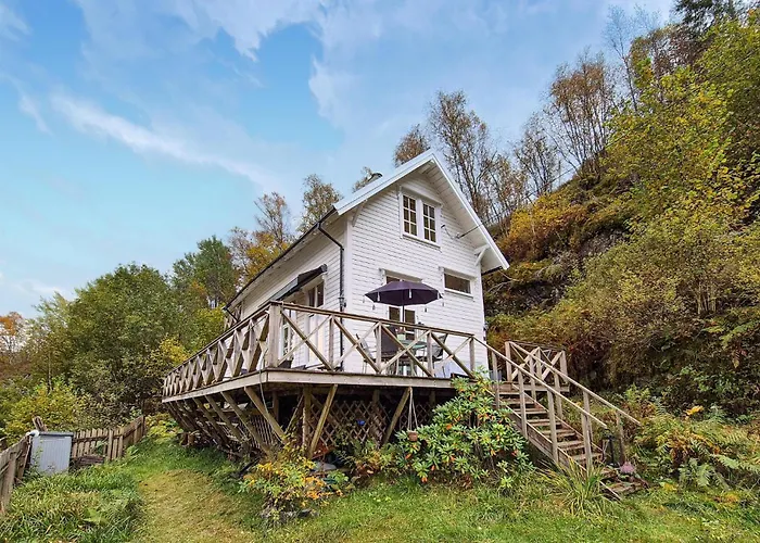 Front In With House Sea View *