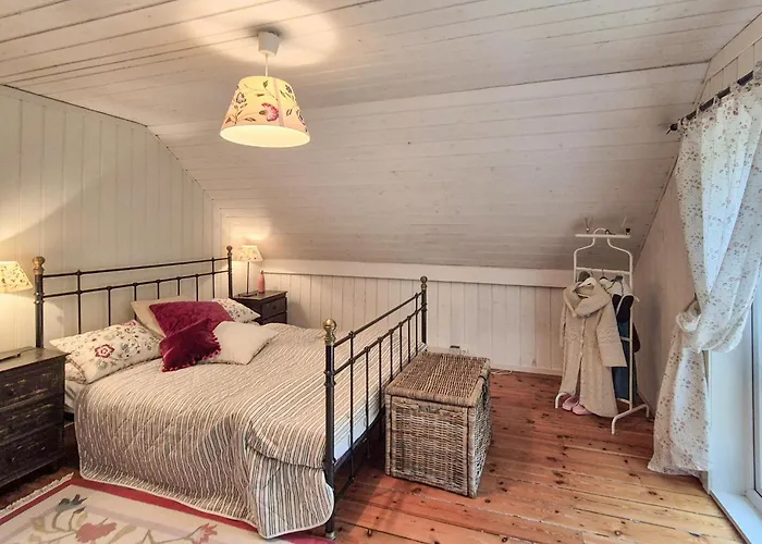 Holiday home Front In With House Sea View